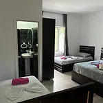 Bujtina Lecaj * Selce