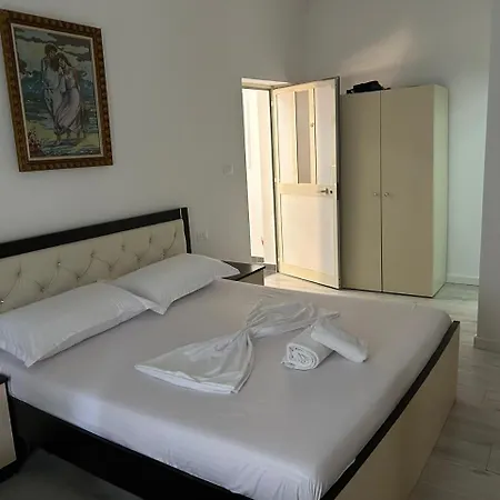 Bujtina Lecaj 3*